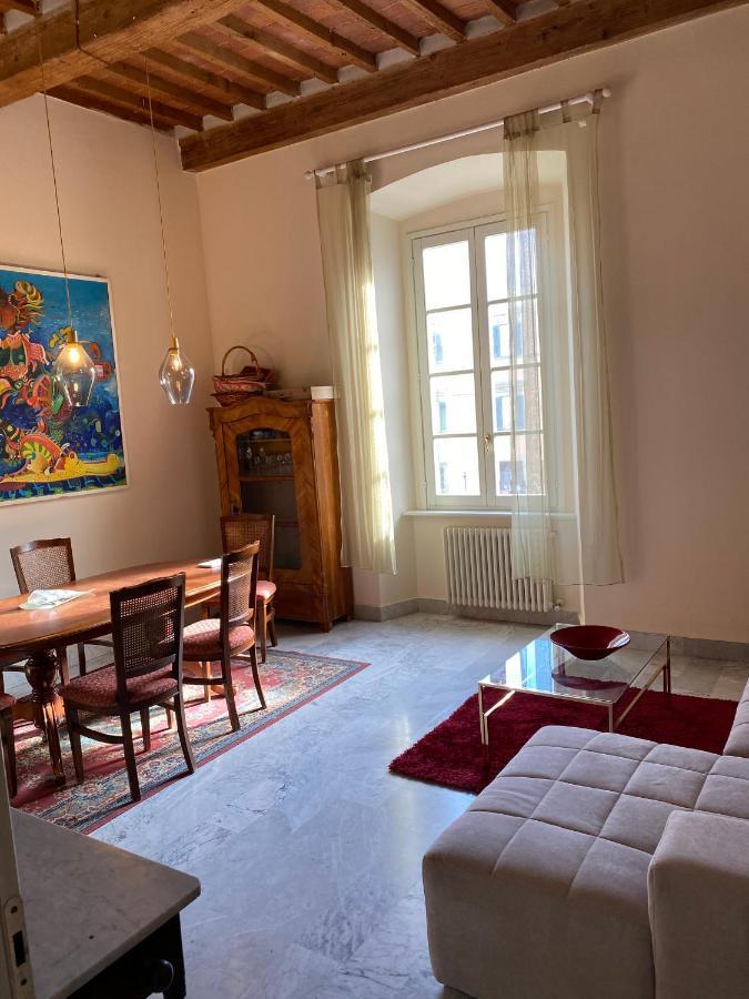Renovated Apartment With 3 Bedrooms In An Historic Palazzo Between Port And Old Town Ліворно Екстер'єр фото