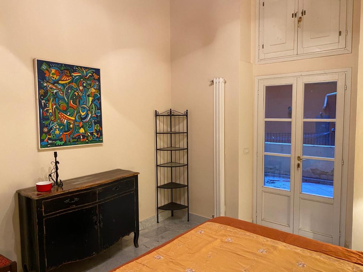 Renovated Apartment With 3 Bedrooms In An Historic Palazzo Between Port And Old Town Ліворно Екстер'єр фото