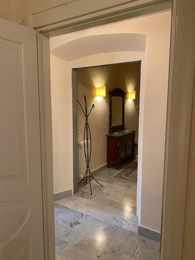 Renovated Apartment With 3 Bedrooms In An Historic Palazzo Between Port And Old Town Ліворно Екстер'єр фото